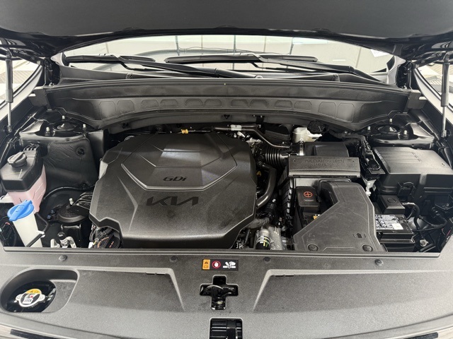 Vehicle image 6 of 47