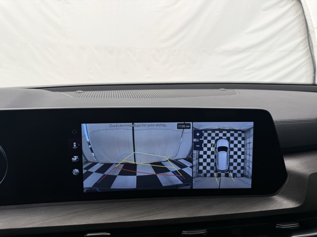 Vehicle image 19 of 47