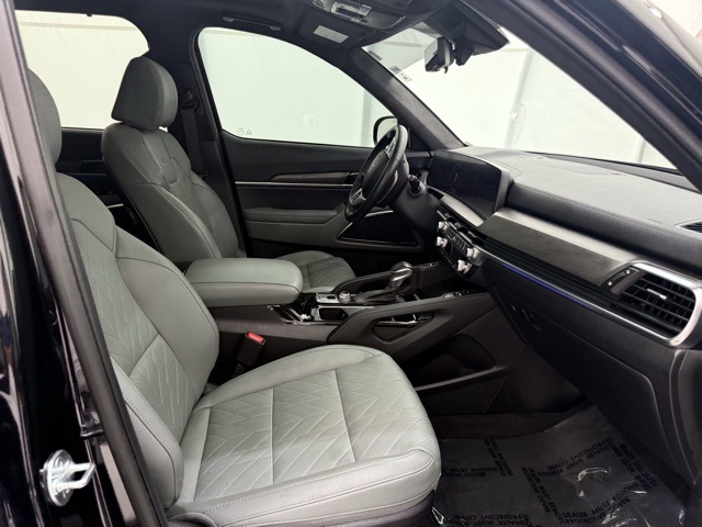 Vehicle image 15 of 47