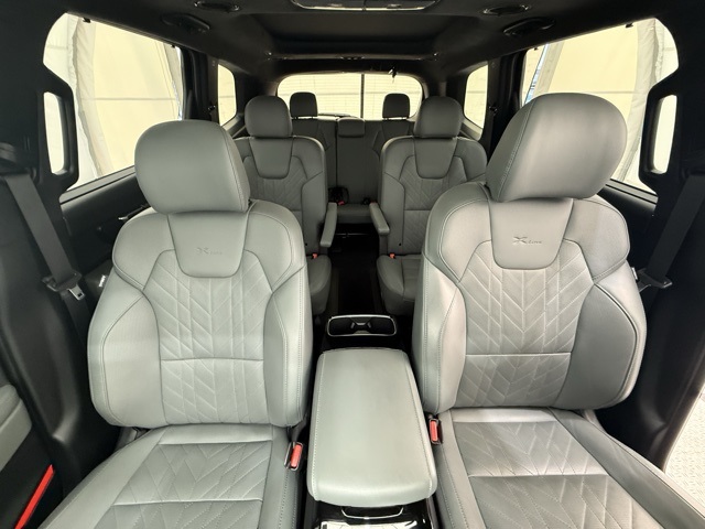 Vehicle image 12 of 47