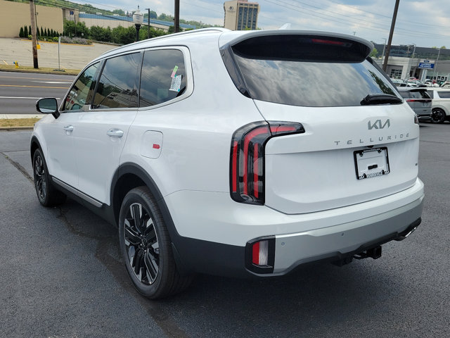 Vehicle image 6 of 33