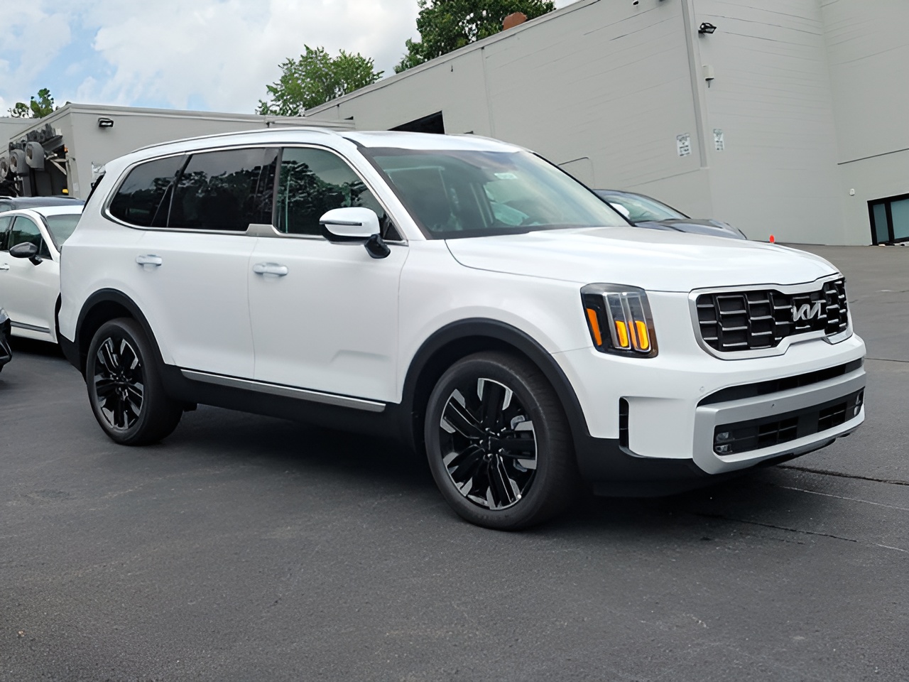 Vehicle image 29 of 33