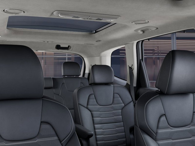 Vehicle image 9 of 33
