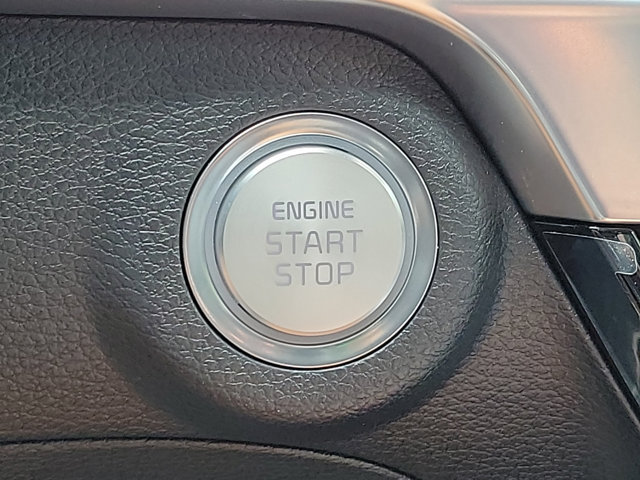 Vehicle image 25 of 33