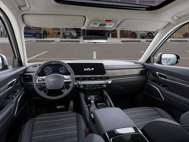 Vehicle image 14 of 33