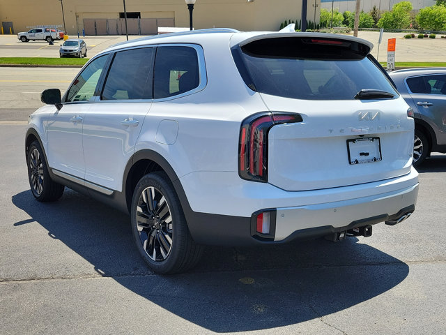 Vehicle image 6 of 33
