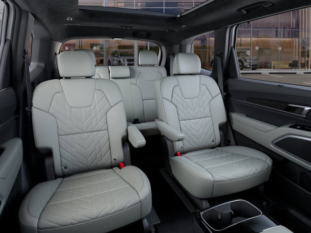 Vehicle image 10 of 33