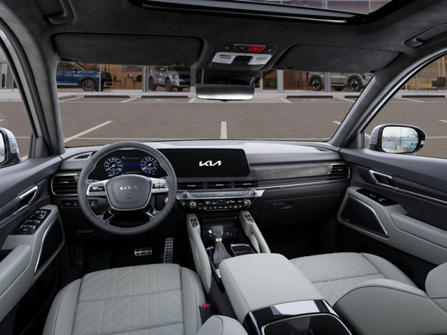Vehicle image 14 of 33