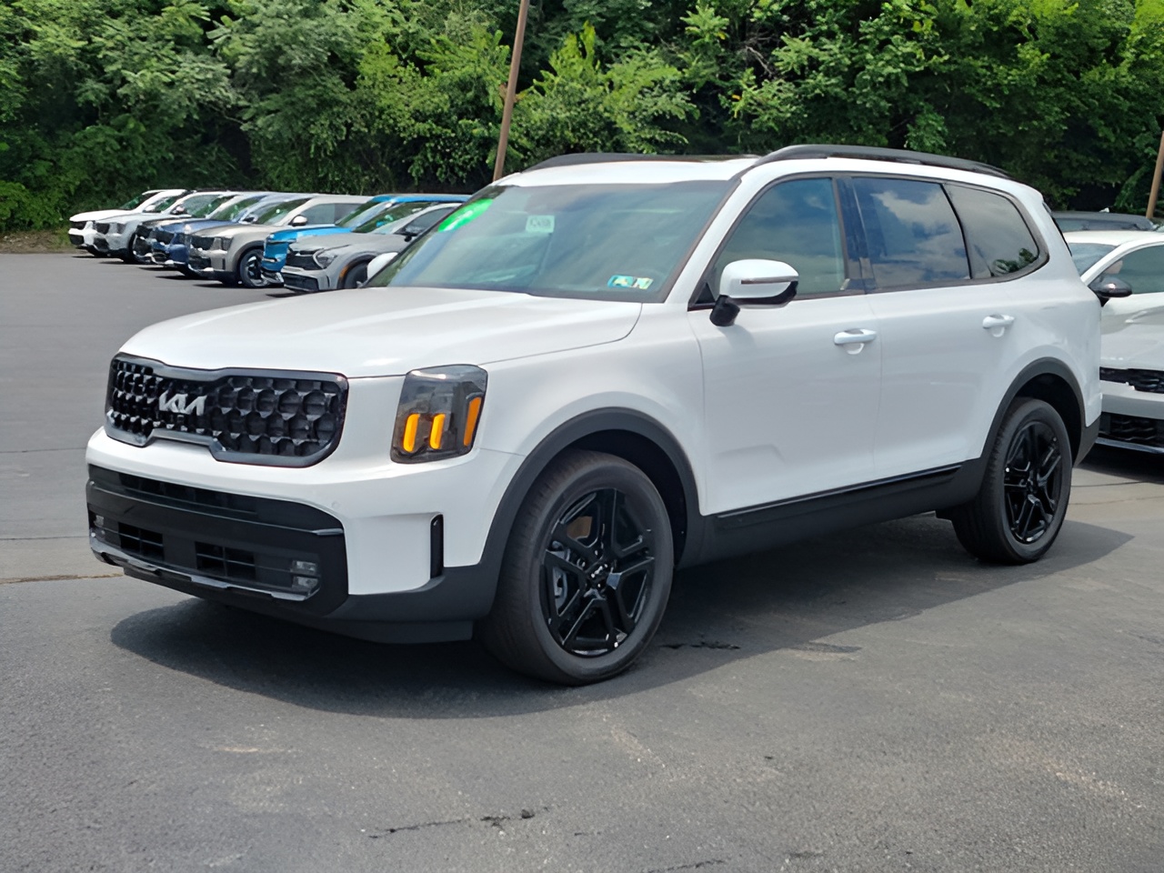 Vehicle image 28 of 33