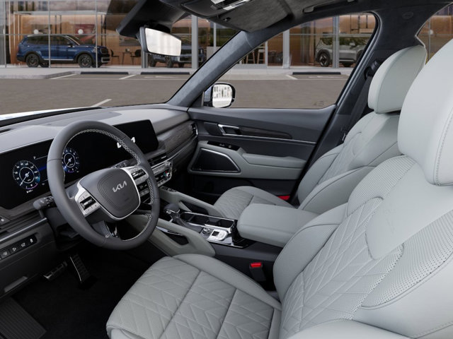 Vehicle image 15 of 33