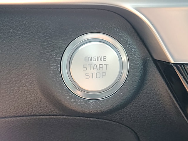 Vehicle image 25 of 33