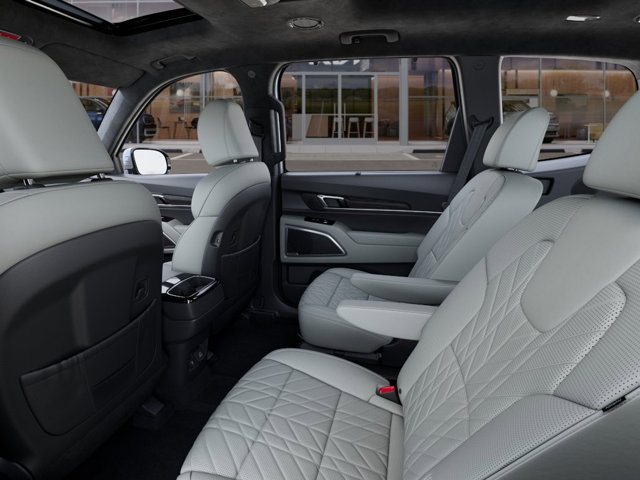 Vehicle image 12 of 33