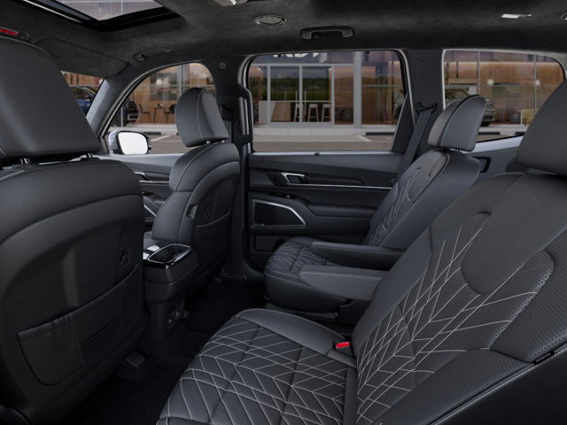 Vehicle image 18 of 27