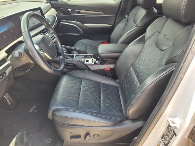Vehicle image 14 of 34