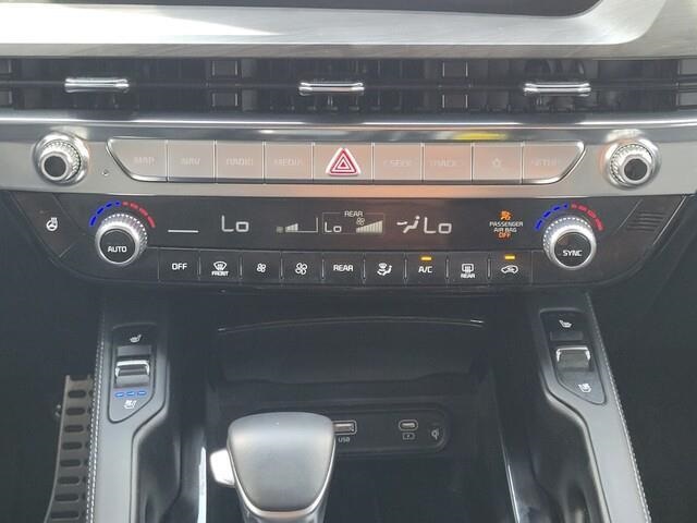 Vehicle image 23 of 34
