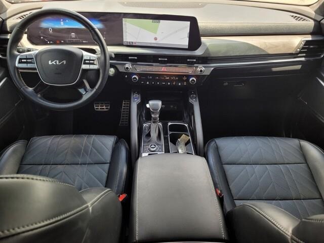 Vehicle image 18 of 34