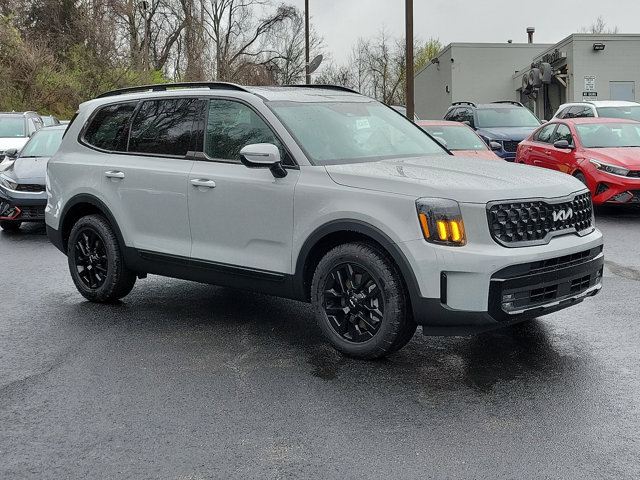 Vehicle image 2 of 33