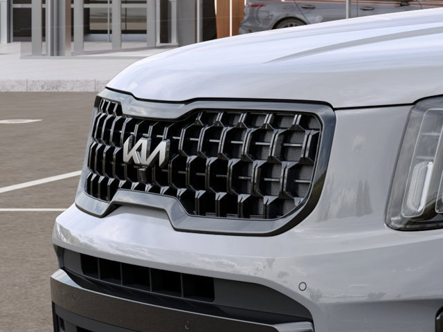 Vehicle image 23 of 33