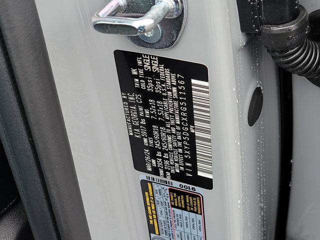 Vehicle image 24 of 33