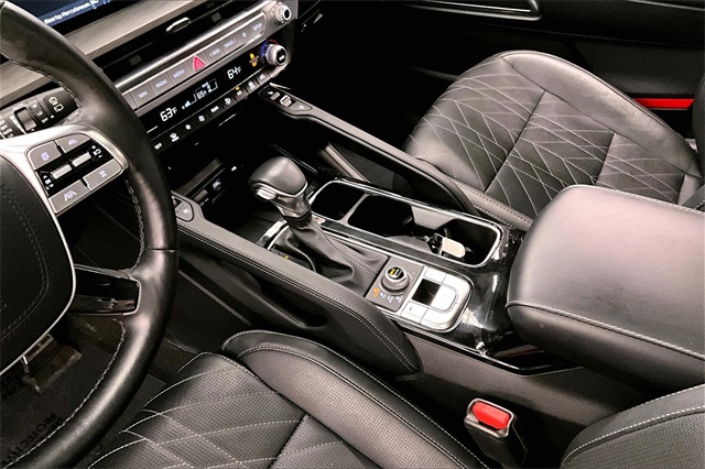 Vehicle image 14 of 40