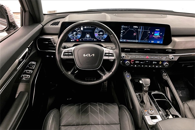 Vehicle image 7 of 40