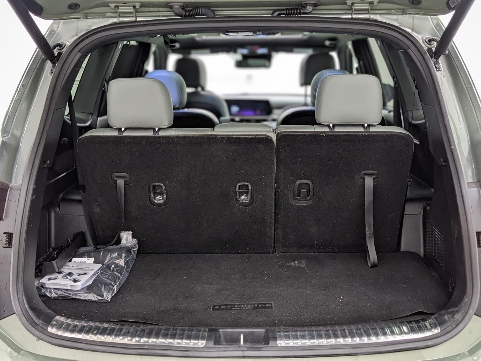 Vehicle image 20 of 40