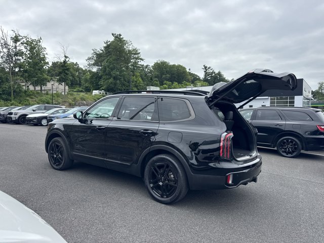 Vehicle image 8 of 37