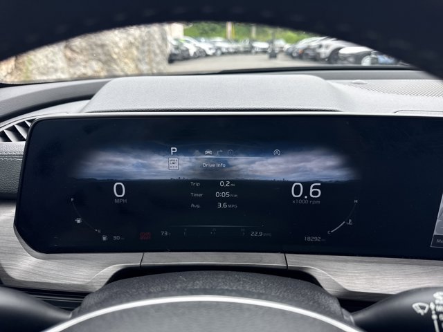 Vehicle image 22 of 37