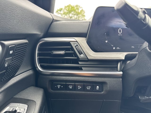 Vehicle image 34 of 37