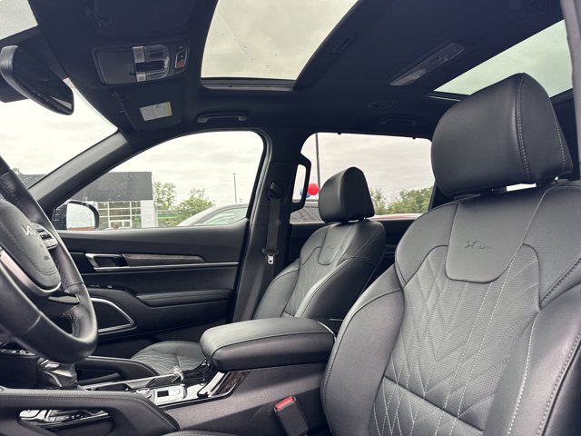 Vehicle image 15 of 37