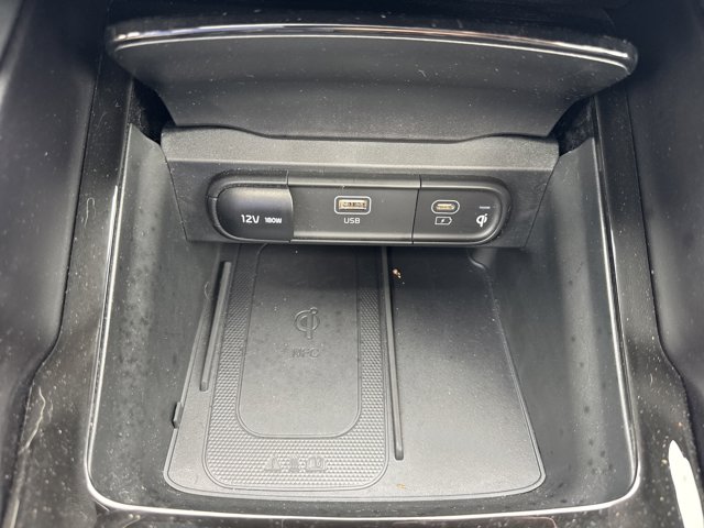 Vehicle image 13 of 37