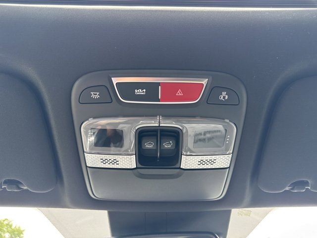 Vehicle image 36 of 37