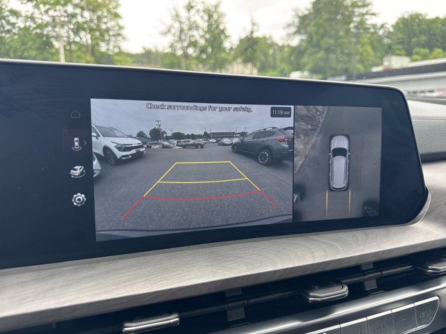 Vehicle image 25 of 37