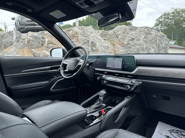 Vehicle image 19 of 37