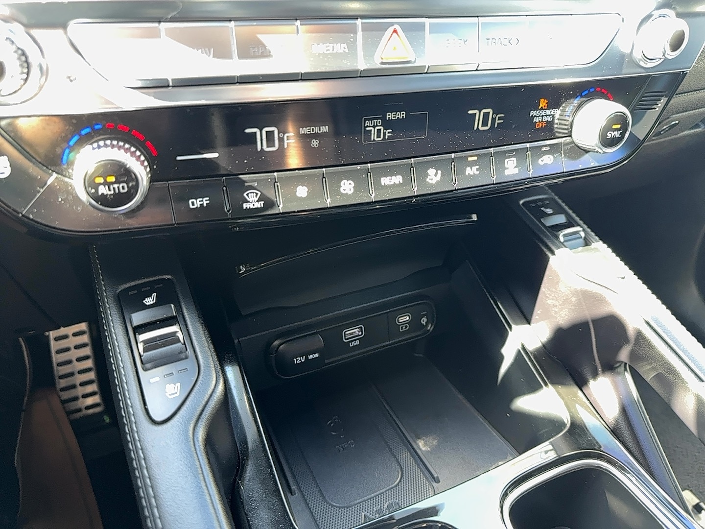 Vehicle image 22 of 24