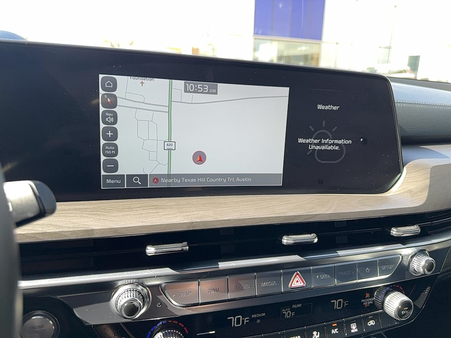 Vehicle image 21 of 24