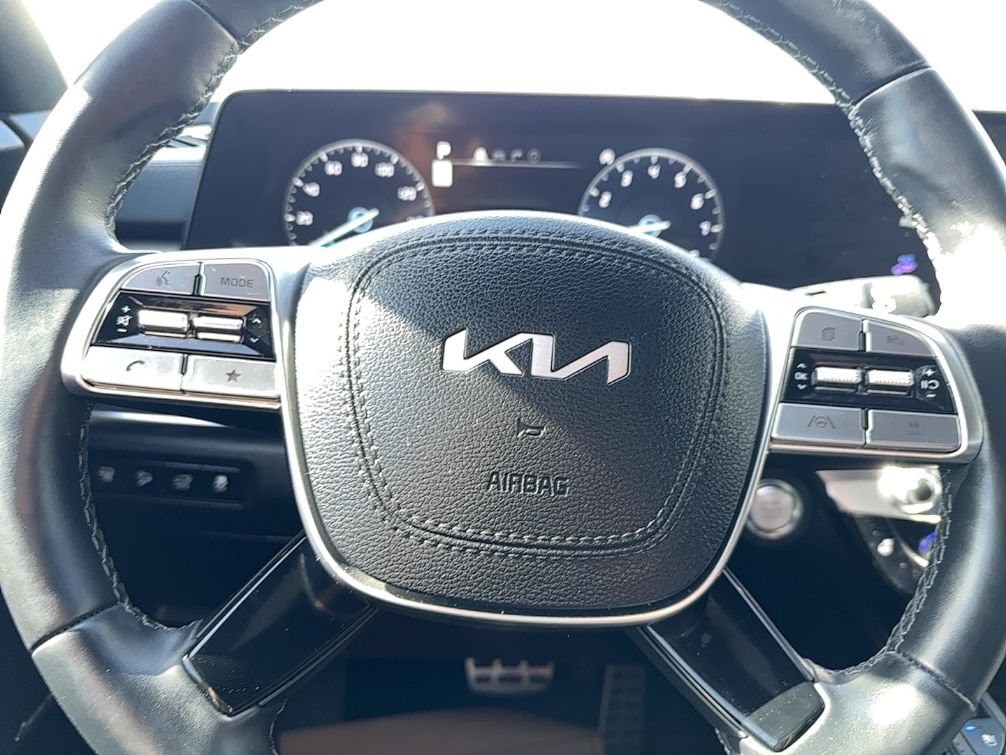 Vehicle image 17 of 24