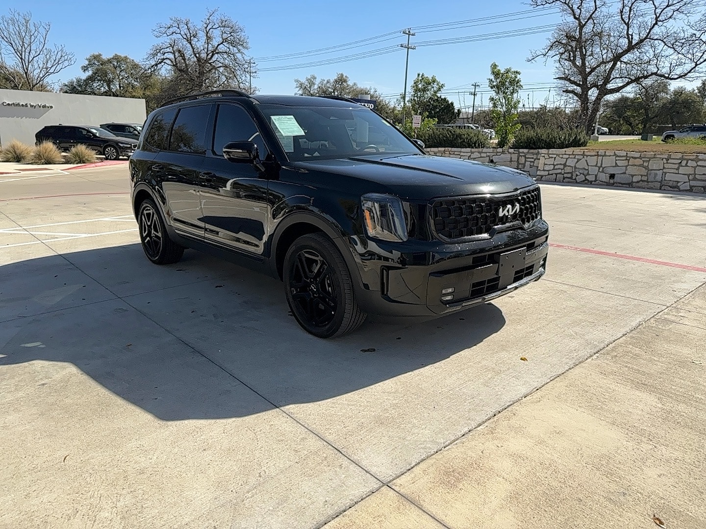 Vehicle image 4 of 24