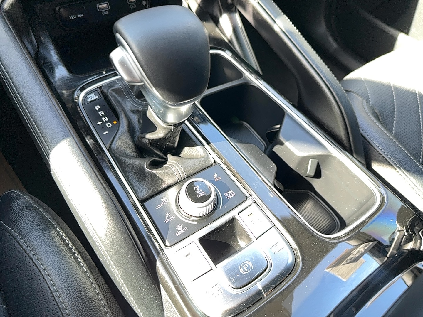 Vehicle image 23 of 24
