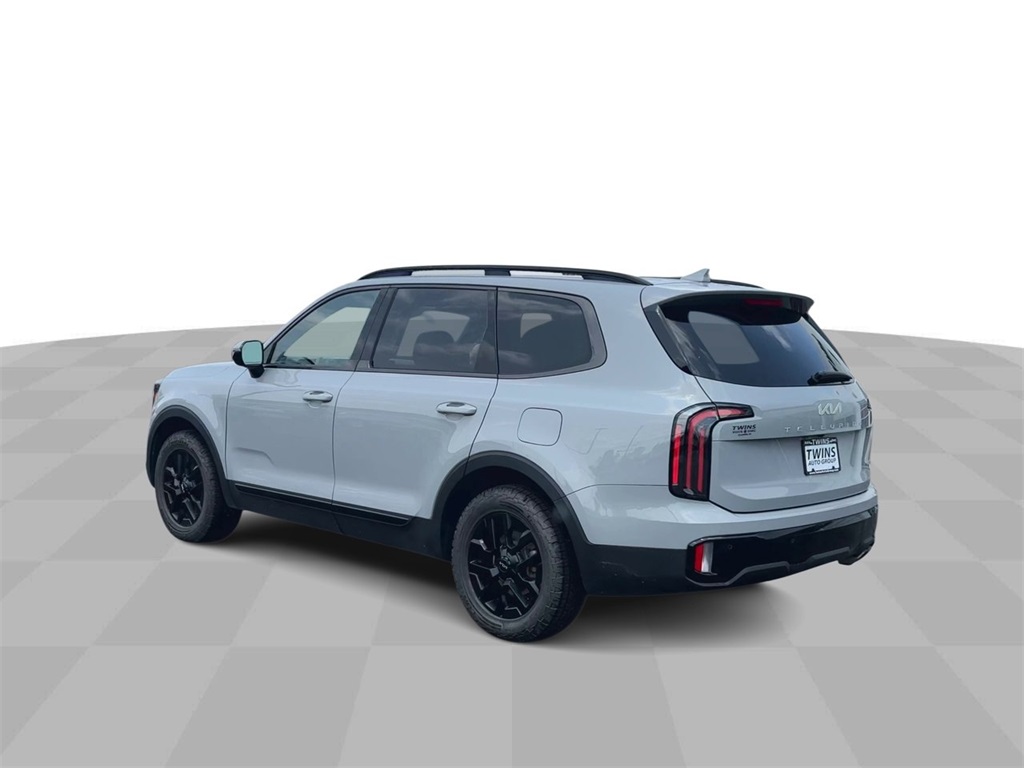 Vehicle image 8 of 33