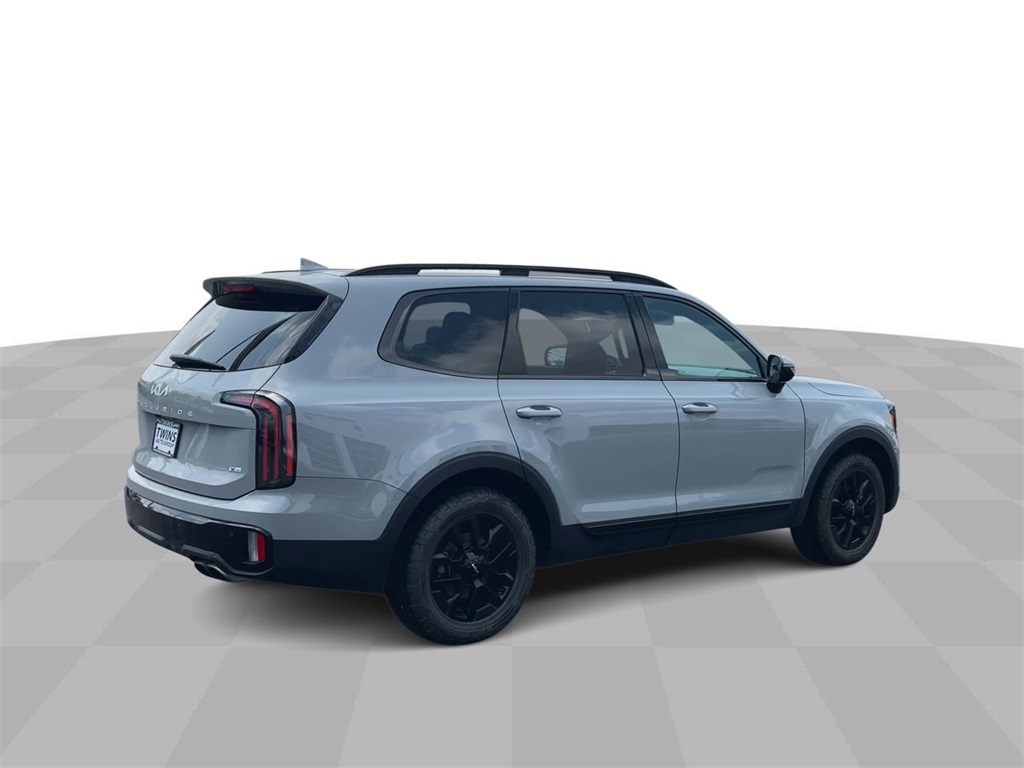 Vehicle image 6 of 33