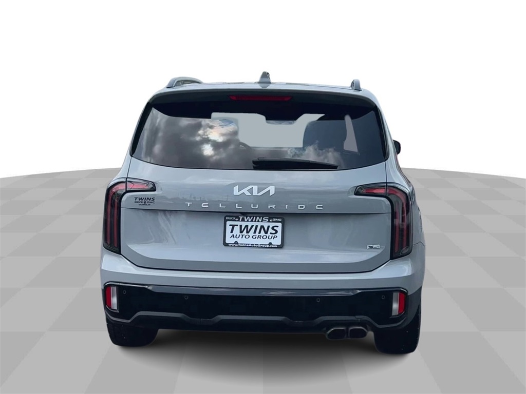 Vehicle image 7 of 33