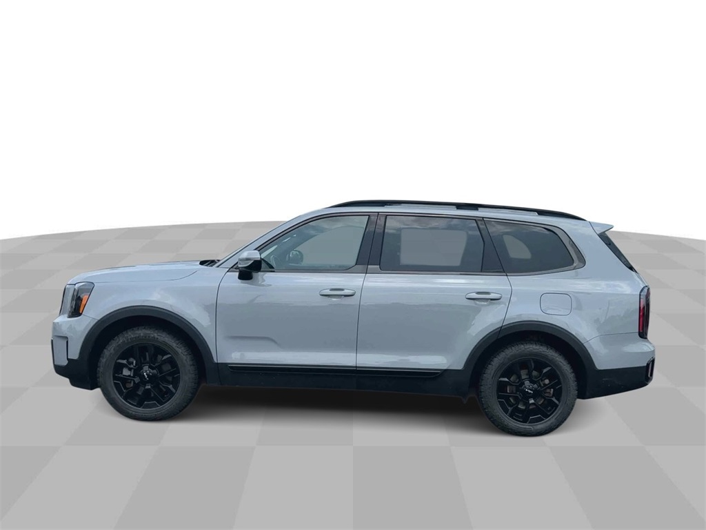 Vehicle image 9 of 33