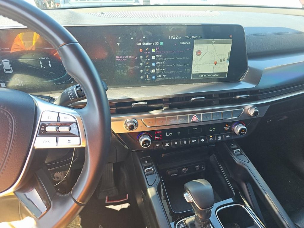 Vehicle image 5 of 9