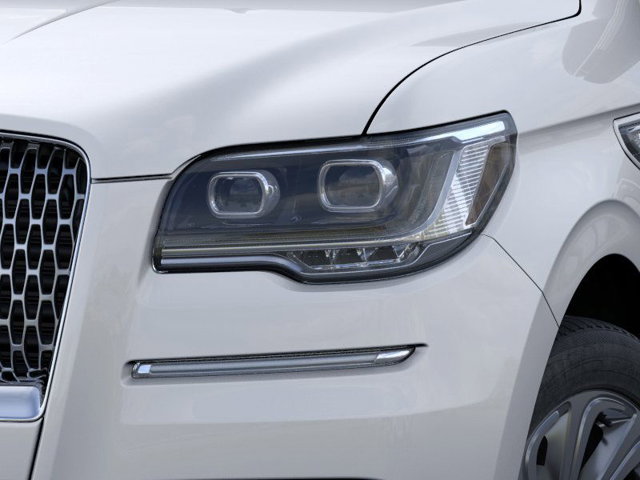 Vehicle image 18 of 23