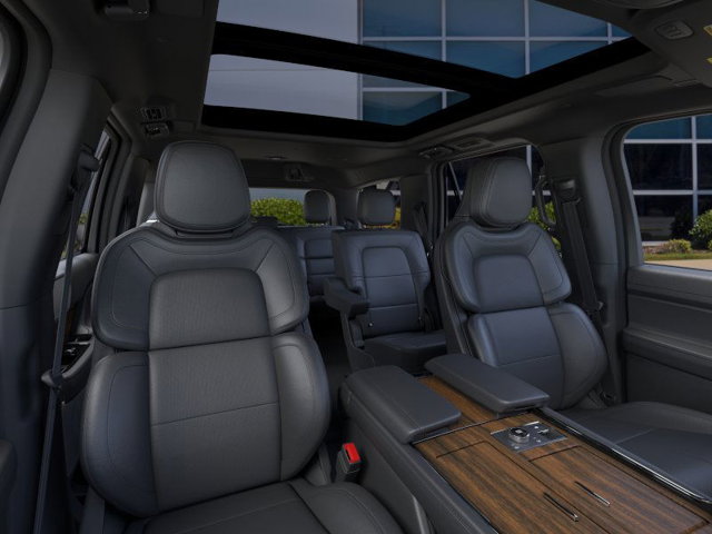 Vehicle image 10 of 23