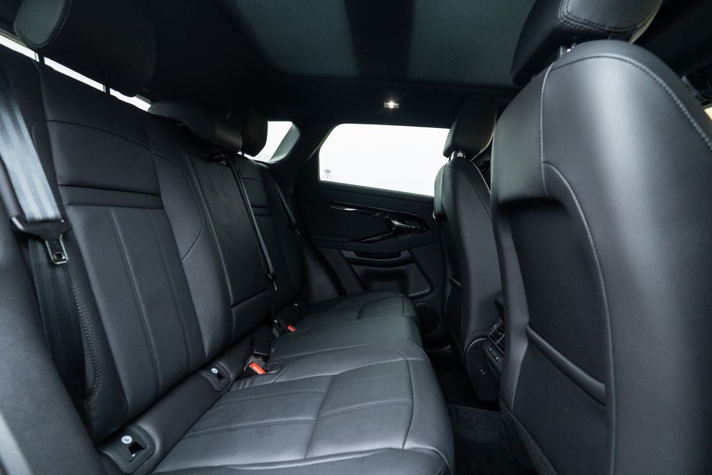 2024 Land Rover Range Rover Evoque Core S Image 11 of 37