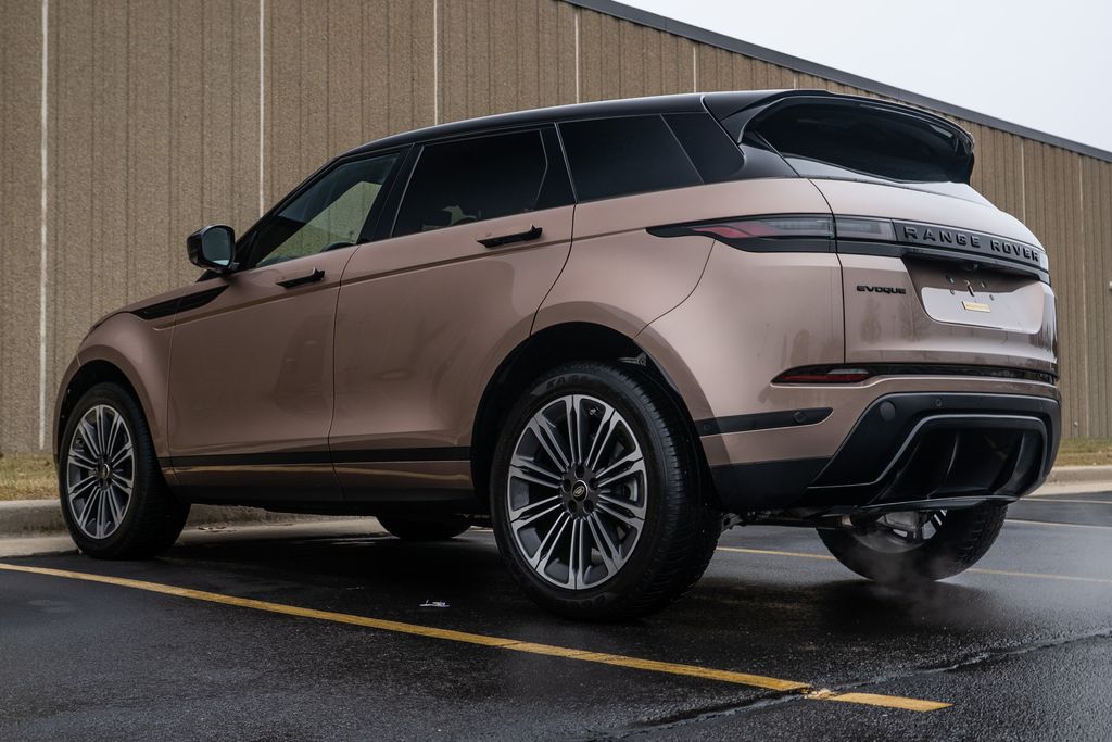 2024 Land Rover Range Rover Evoque Core S Image 6 of 37