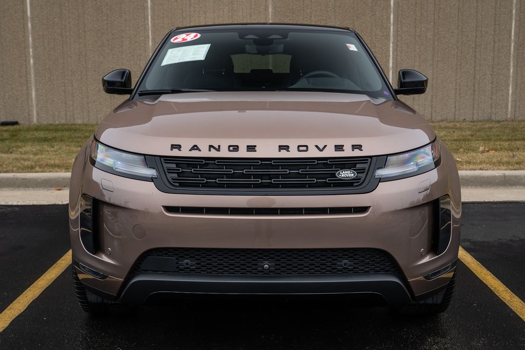2024 Land Rover Range Rover Evoque Core S Image 2 of 37