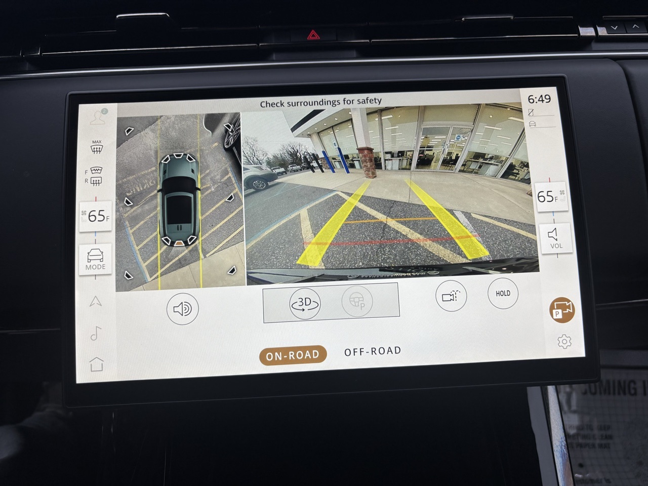 Vehicle image 17 of 19